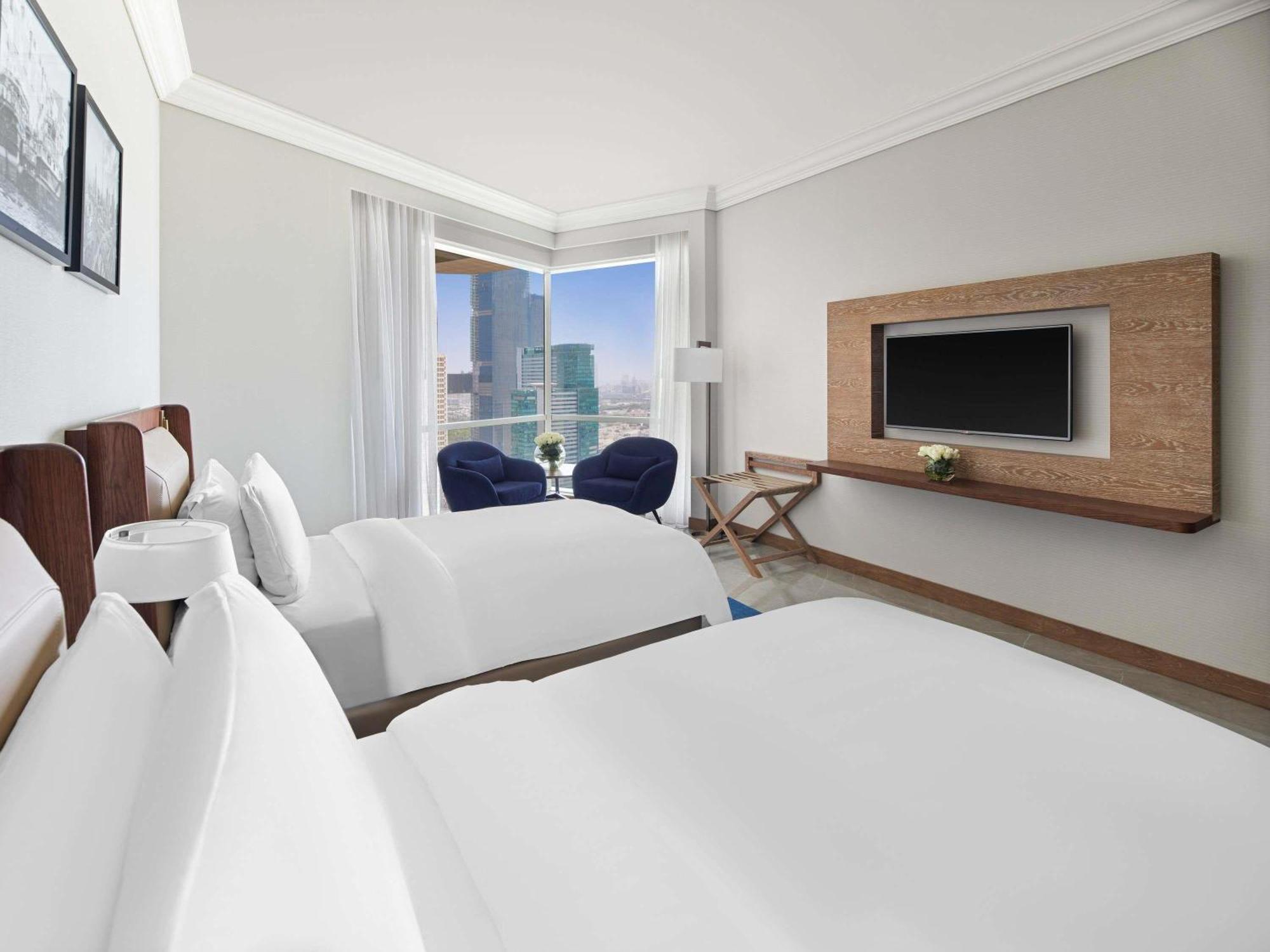 Fairmont Twin Room Shuttle service to Dubai Mall to Kite Beach,1730000471:JPEG